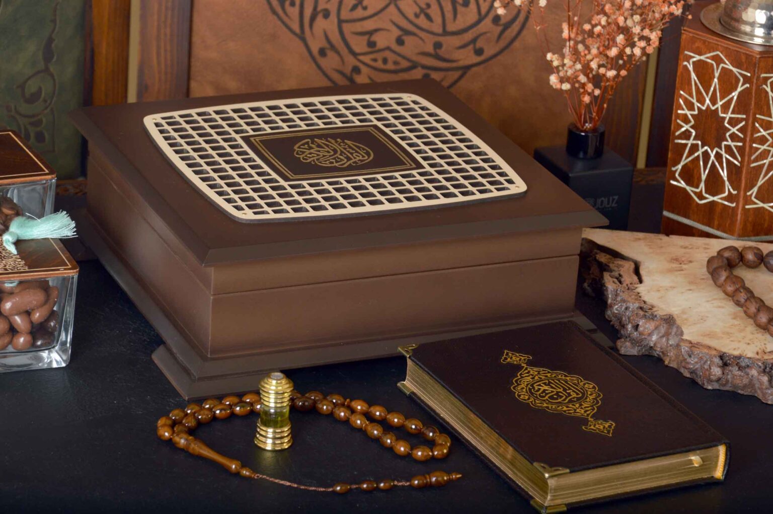 A Wonderful type with walnut paint finishing, Quran gift set Type02 as